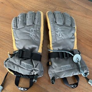 Outdoor Research Men’s small winter ski snowboard gloves
